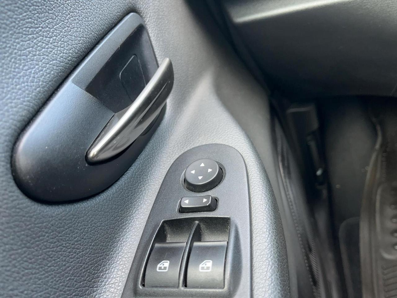 Lancia Ypsilon 1.2 69 CV 5 porte S&S Silver