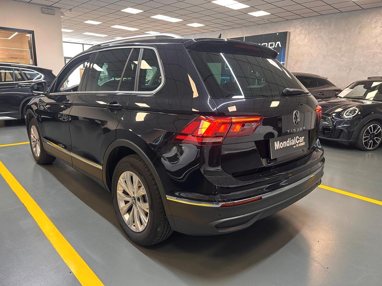 Volkswagen Tiguan 1.5 tsi Life 130cv * IVA ESPOSTA *