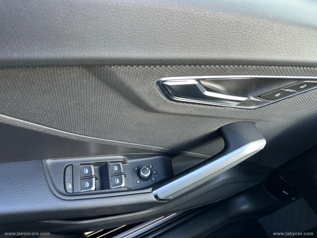 AUDI Q2 30 TDI Business Advanced