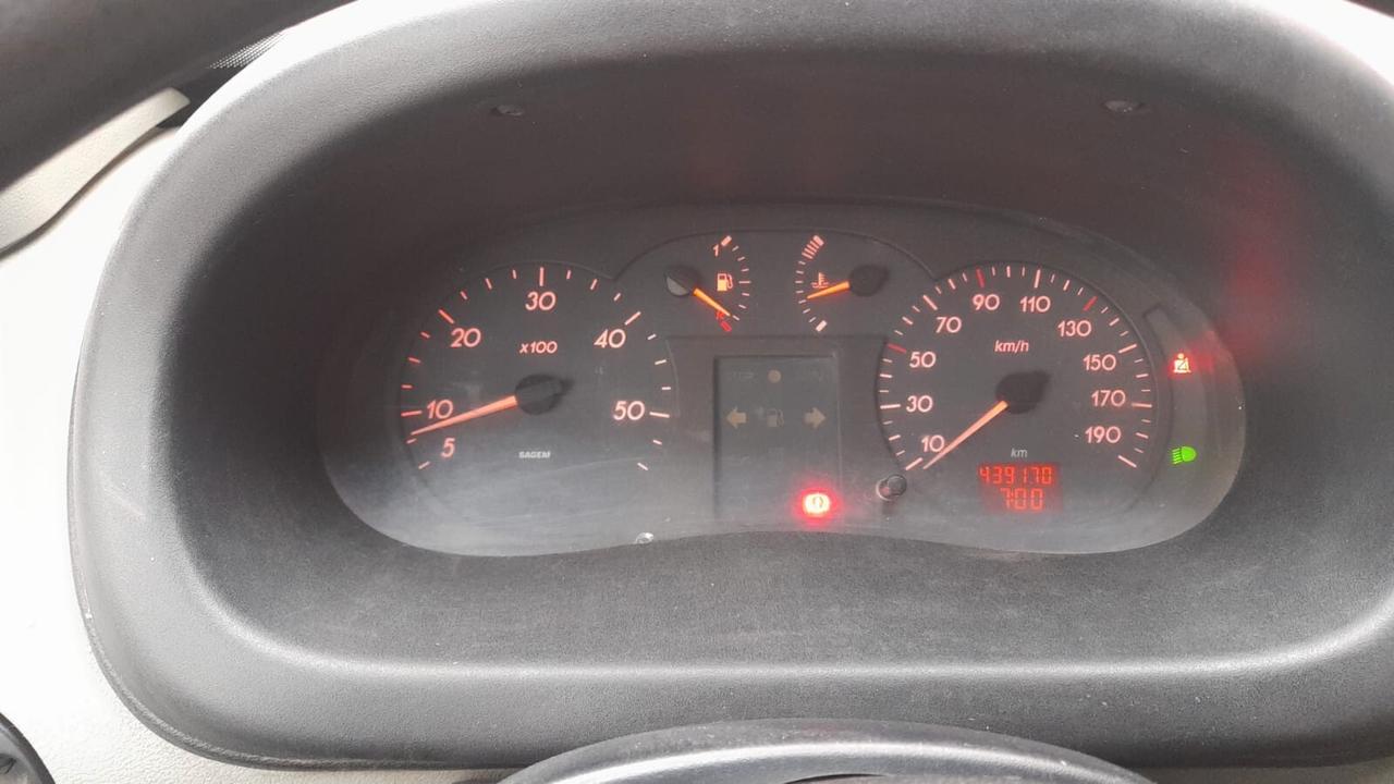 2002 Renault Master