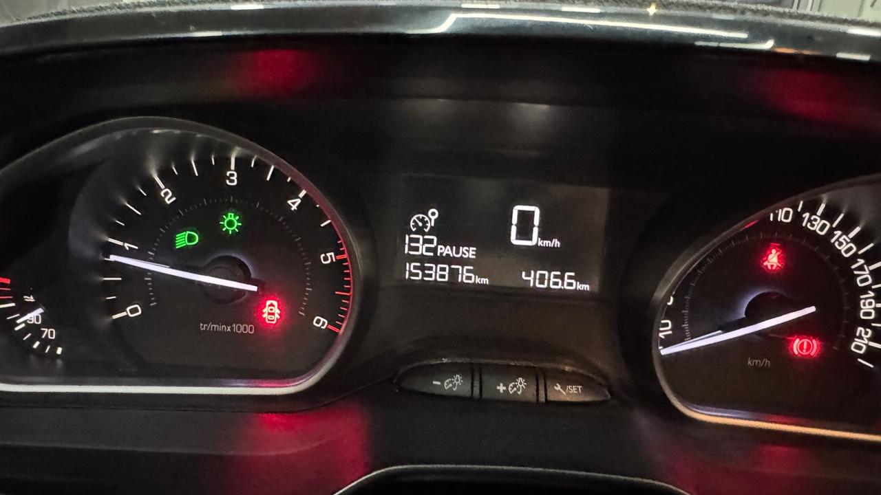 Peugeot 208 BlueHDi 75 5 porte Allure