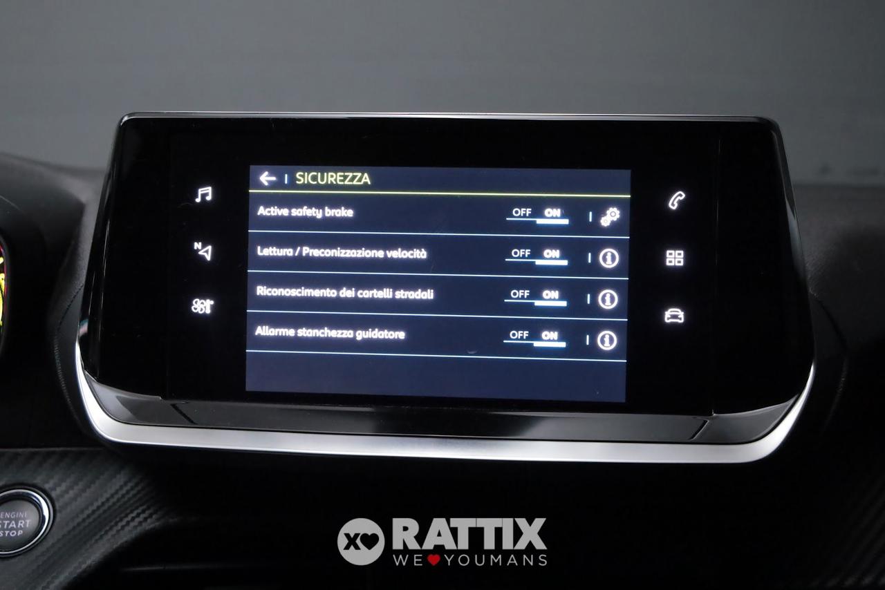 Peugeot e-2008 motore elettrico 100kW Allure