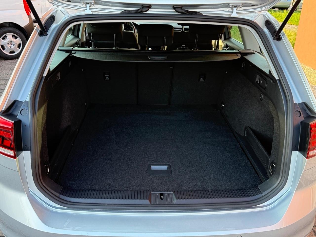 VW Passat 2.0 TDI SCR 122 CV EVO DSG PREZZO REALE