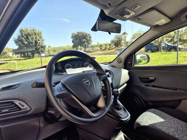 LANCIA Ypsilon 1.0 FireFly 5 porte S&S Hybrid Ecochic Silver