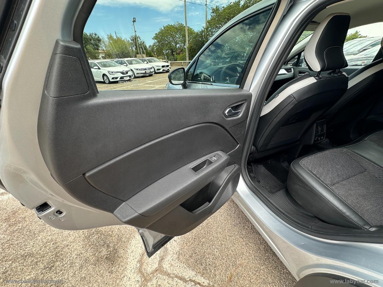 RENAULT Captur Hybrid E-Tech N1