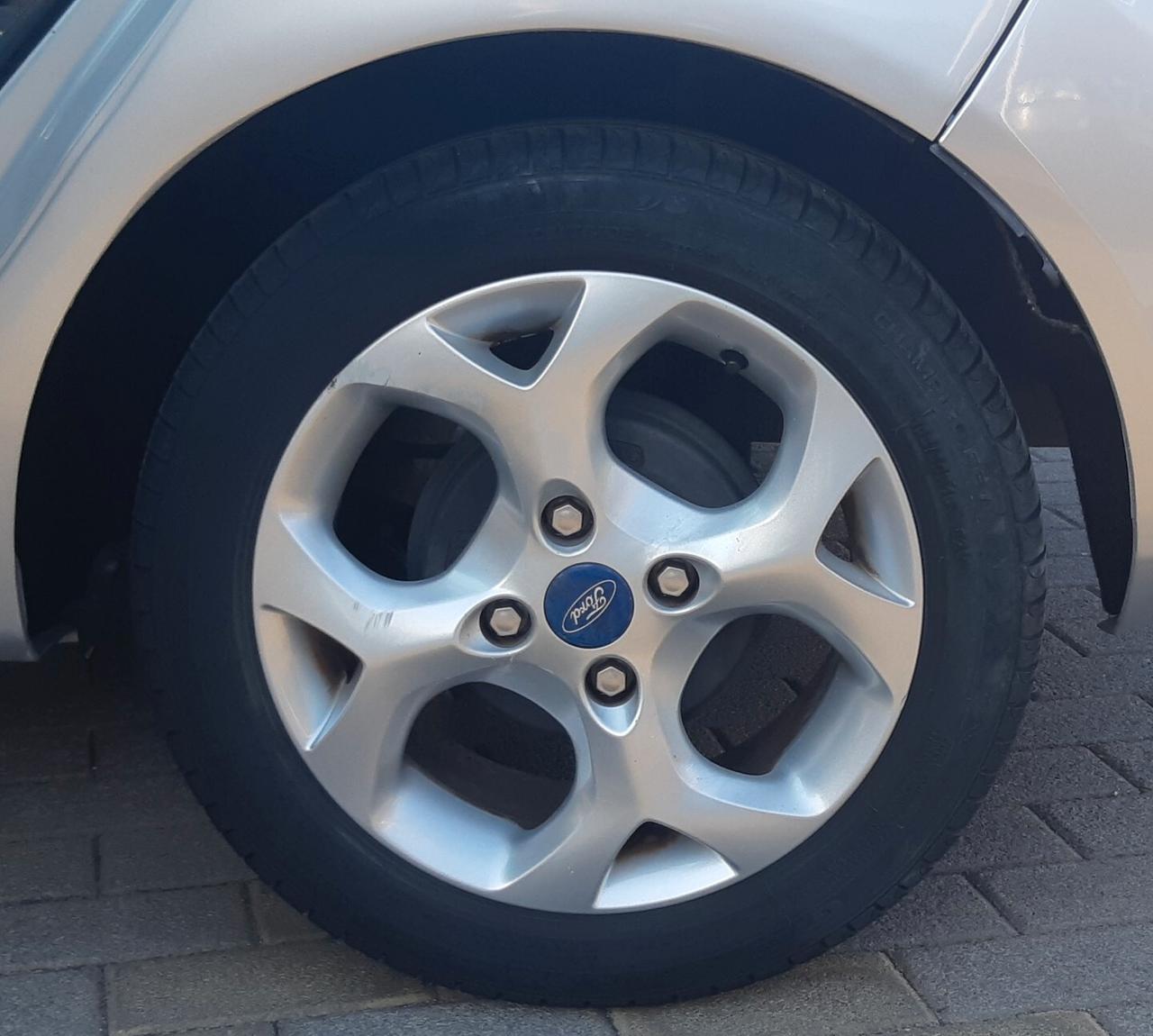 Ford Fiesta 1.4 5 porte Bz.- GPL Titanium