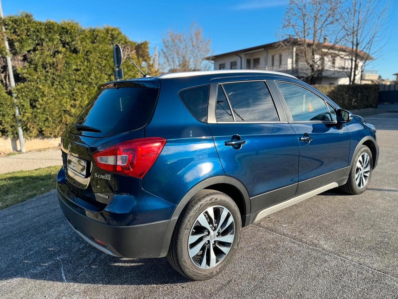 Suzuki S-Cross 1.6 DDiS Start&Stop 4WD All Grip Top