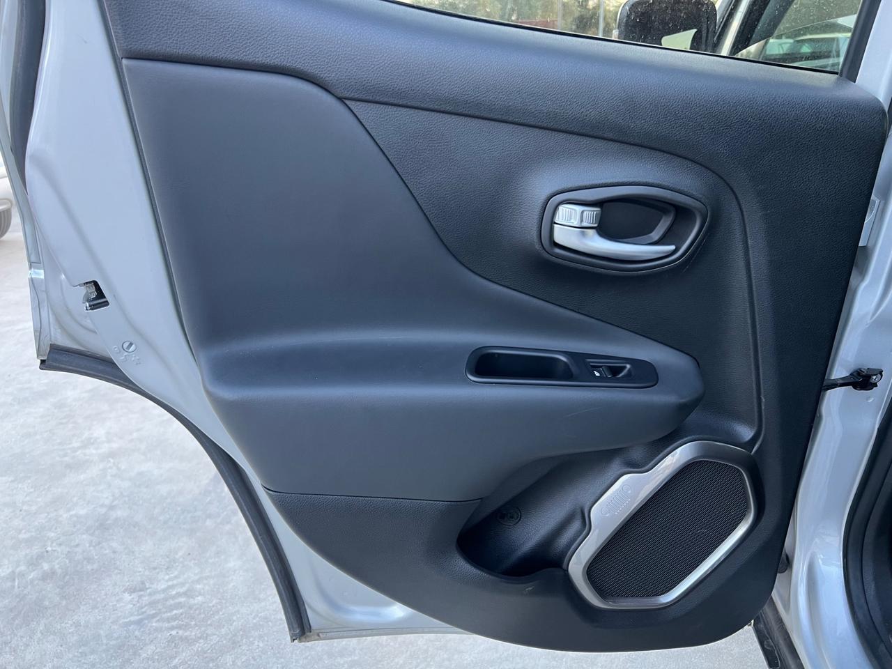 Jeep Renegade 1.6 Mjt DDCT 120 CV Longitude