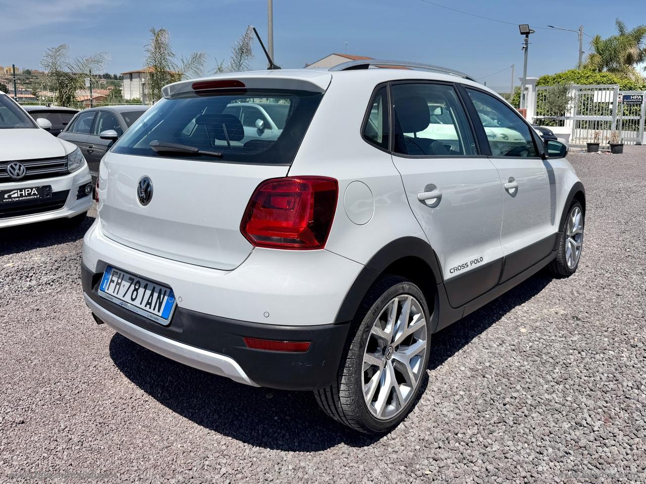 VOLKSWAGEN Polo Cross 1.4 TDI DSG BlueMotion Tech.