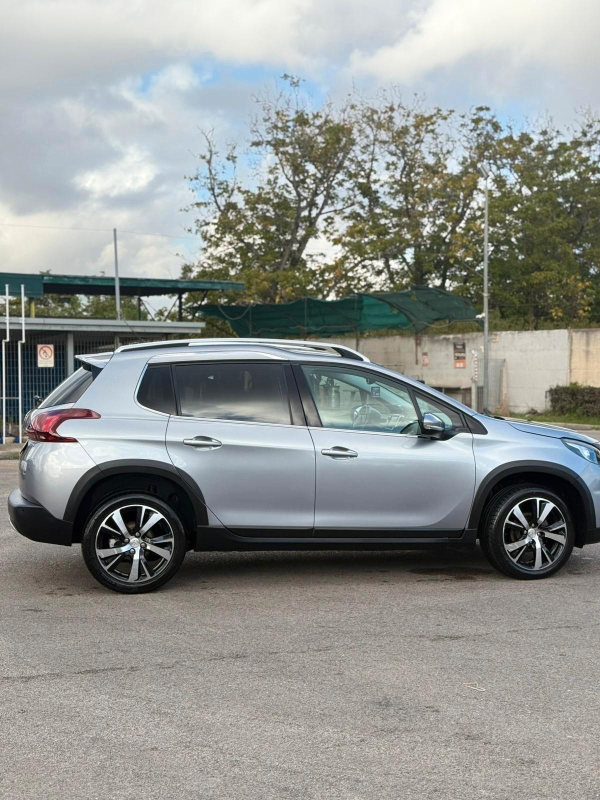 Peugeot 2008 BlueHDi 100 GT Line