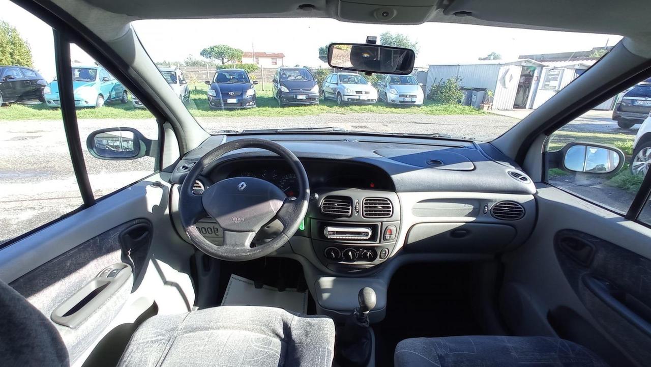 Renault Megane Scenic 1.6 RXT