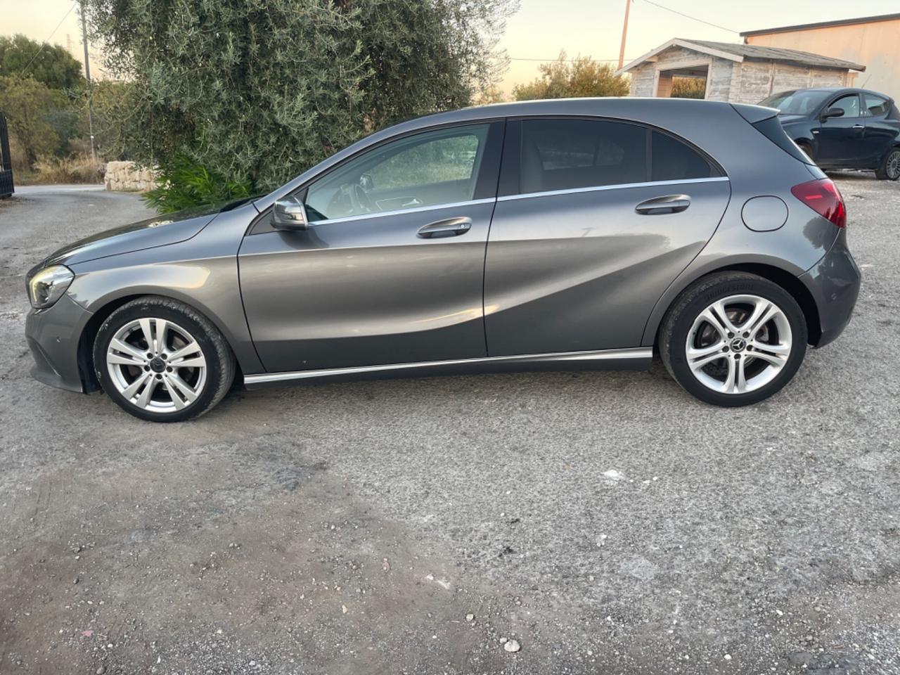 Mercedes-benz A 200 d Premium
