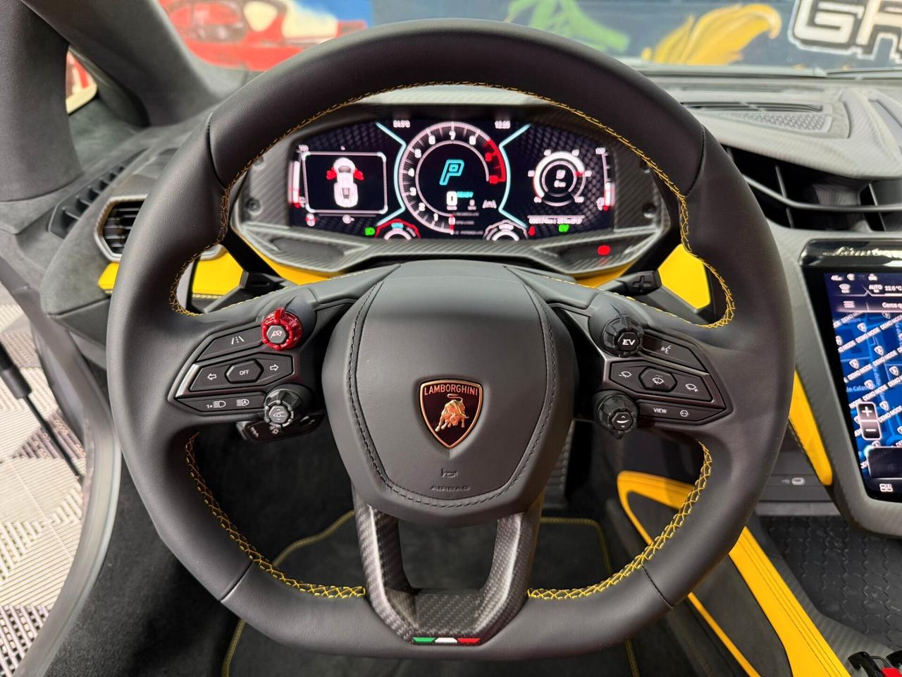 Lamborghini Revuelto 6.5 V12 (333)