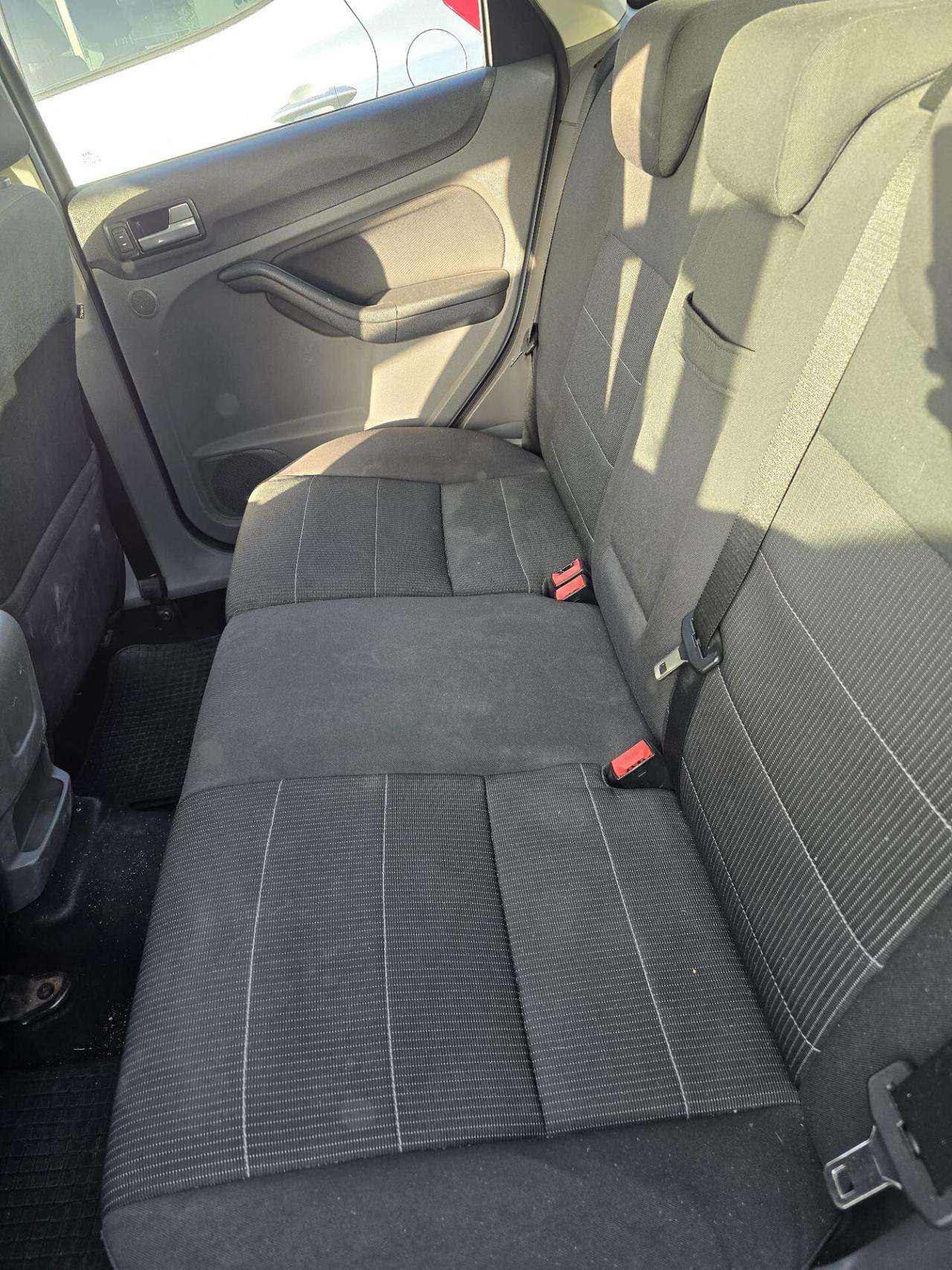 Ford Focus 2.0 (145CV) 5p. Bz.- GPL Tit.