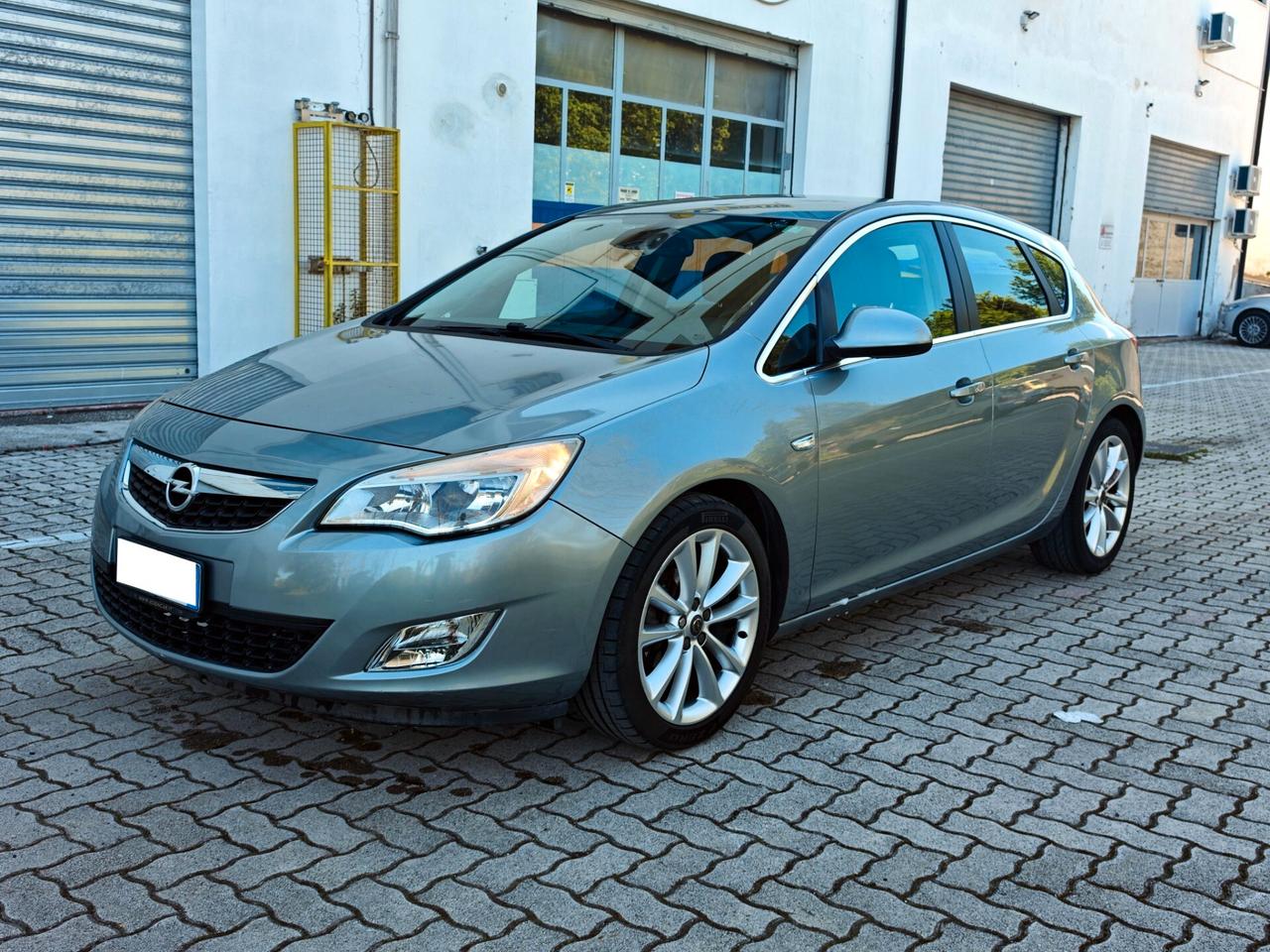 Opel Astra 1.4 Turbo 5 porte Cosmo