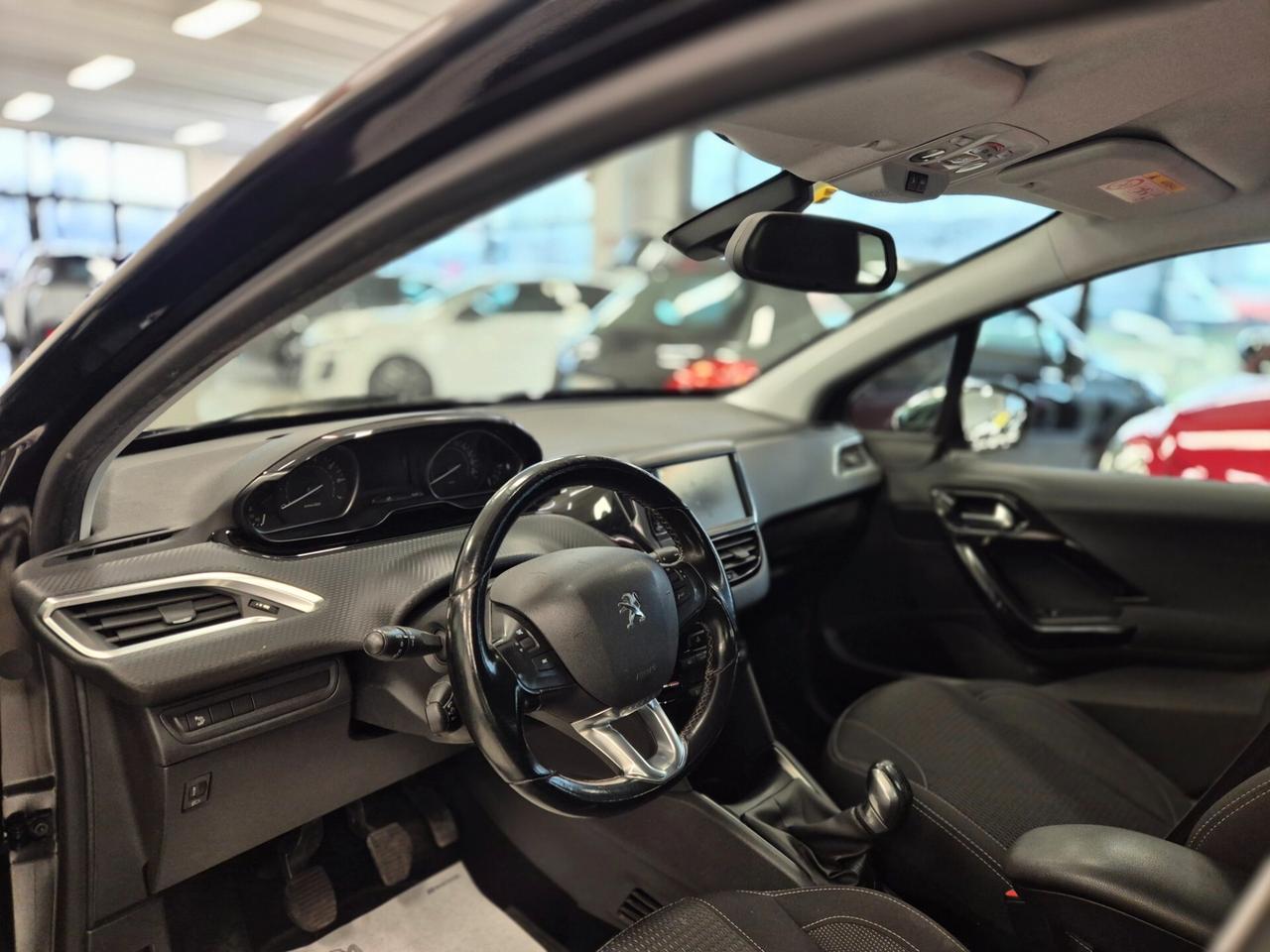 Peugeot 208 PureTech 82 5 porte Allure