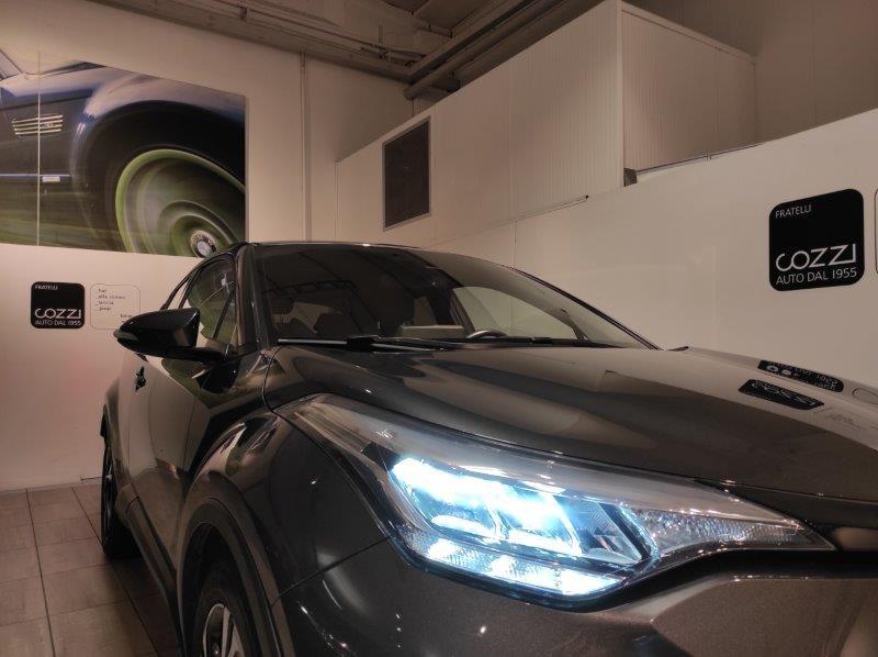 TOYOTA C-HR (2016-2023) - C-HR 2.0 Hybrid E-CVT Morebusiness