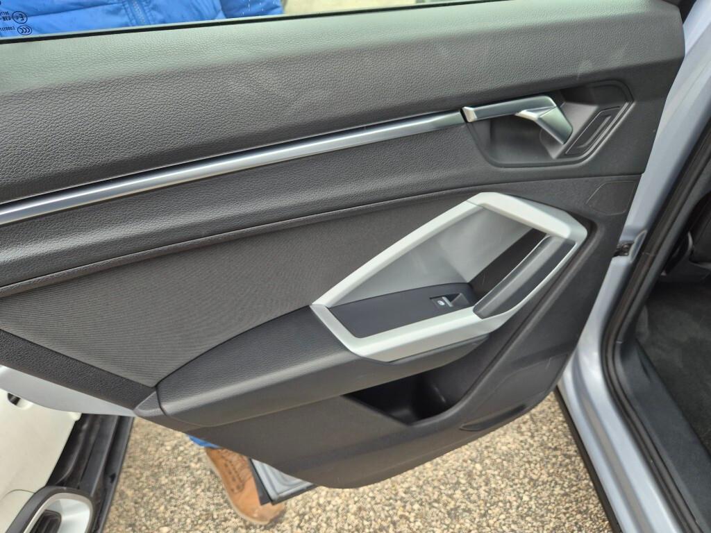 Audi Q3 2.0 TDI 150CV S-tronic BUSINESS