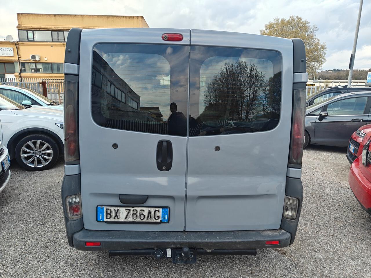 Renault Trafic 1.9 dCi/100CV PC-TN Furg.