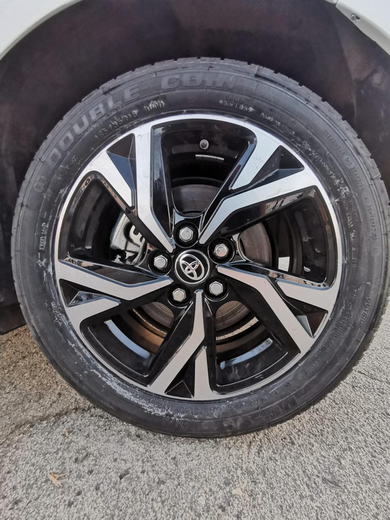 Toyota Yaris 1.5 Hybrid 5 porte Lounge