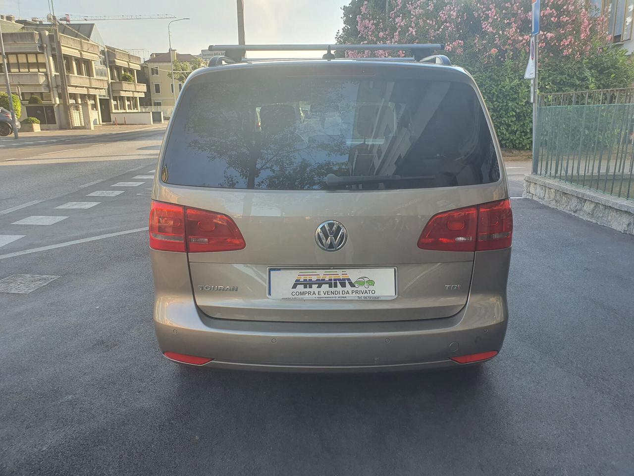 Volkswagen Touran 1.6 TDI DSG Comfortline AUTOMATICO