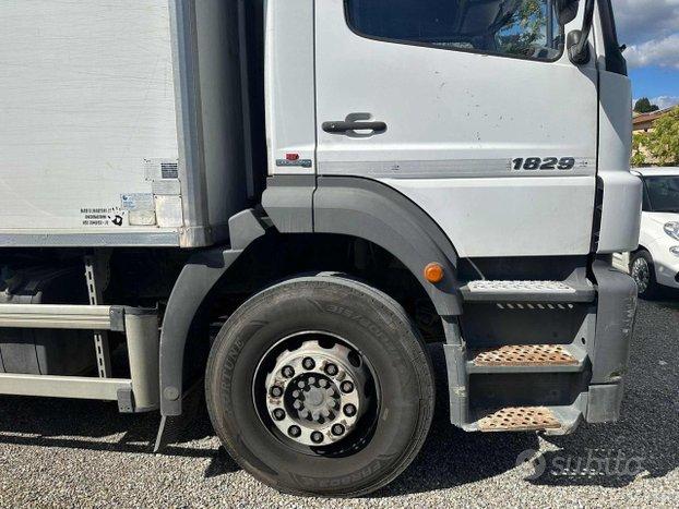 MERCEDES-BENZ Axor 1829 Regrigerato con Sponda +