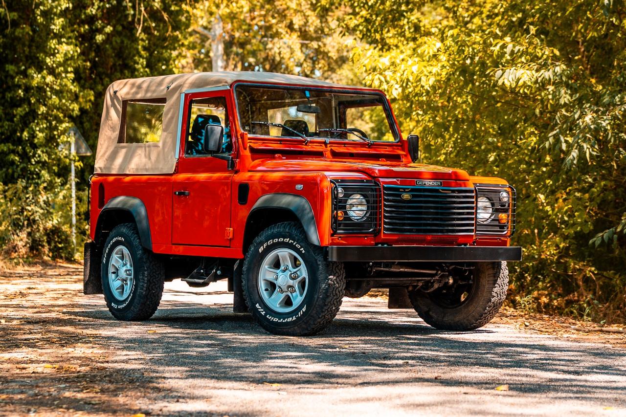 Land Rover Defender 90 Soft Top TD5 Aria condizionata + Kit pala neve Full
