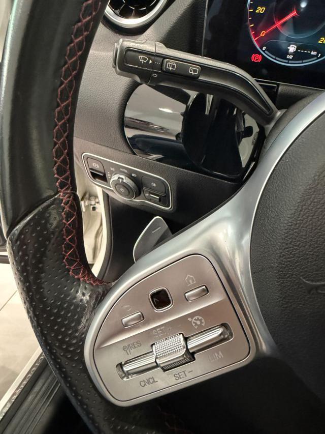 MERCEDES-BENZ GLA 200 Automatic Premium *GANCIO TRAINO*