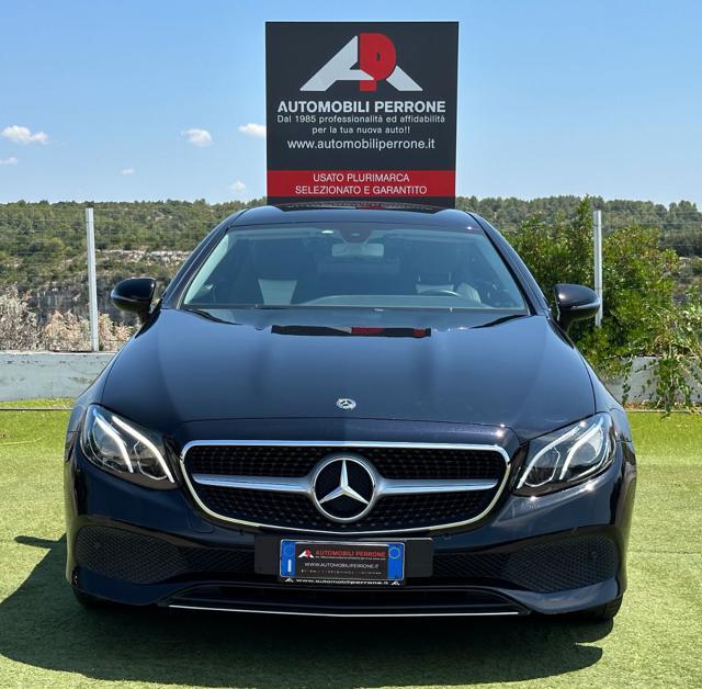 MERCEDES-BENZ E 220 d Auto Sport (Navi/Retro/Led/Pelle)