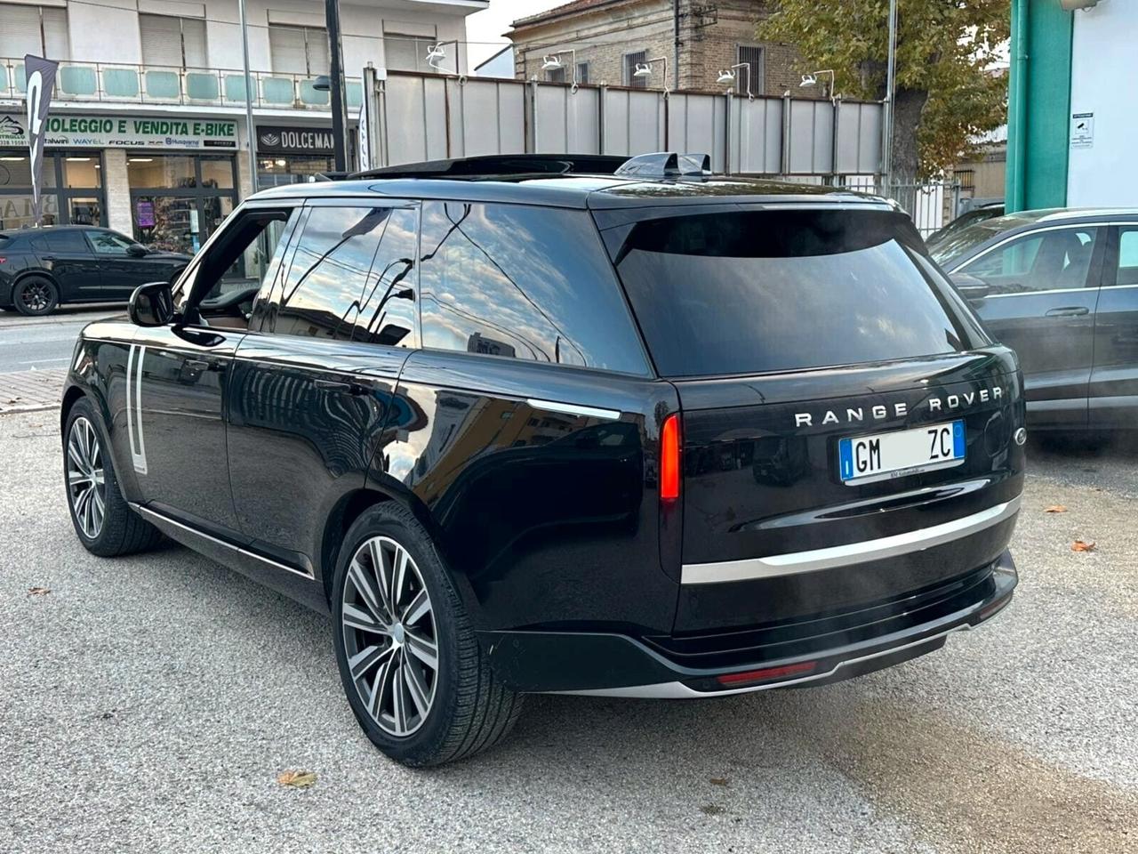 LAND ROVER RANGE ROVER AUTOBIOGRAPHY P530 4.4 V8 STRAFULL