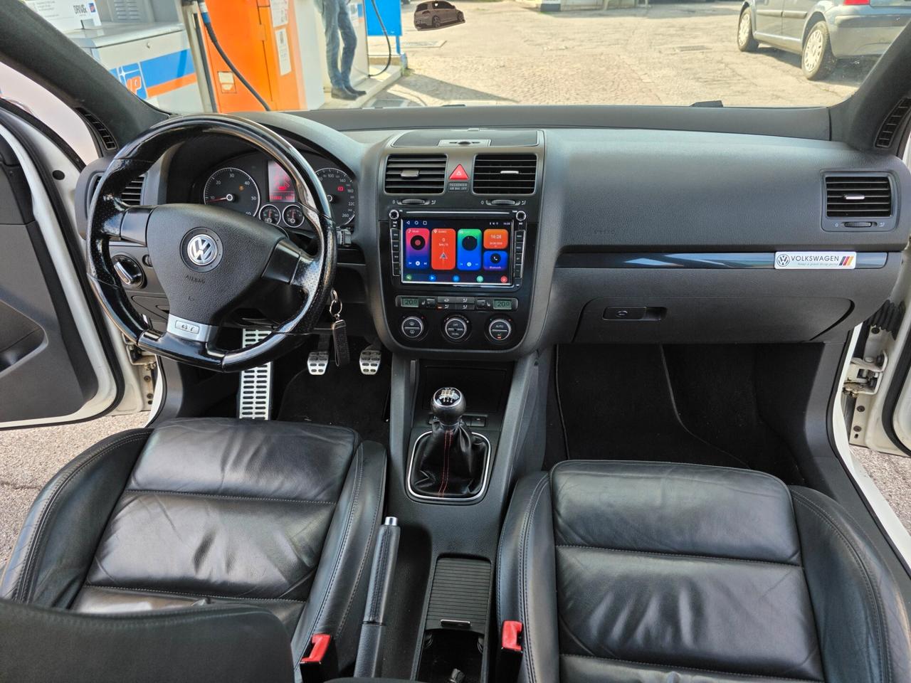 Volkswagen Golf GTD anno 2008 con 313.500 Motore sost