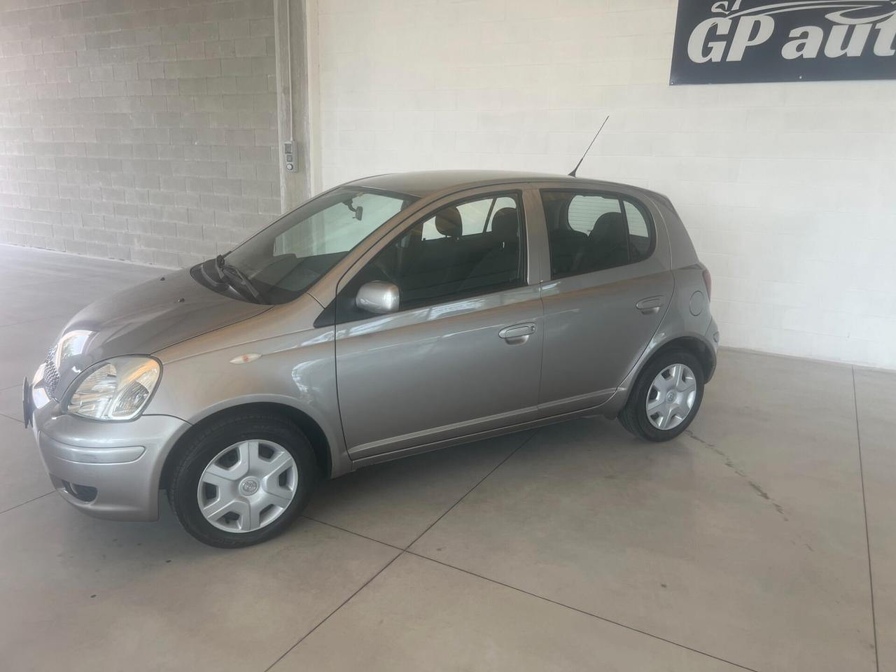 Toyota Yaris 1.4 tdi D-4D cat 5 porte Sol UNICA PROPRIETARIA KM 104.281