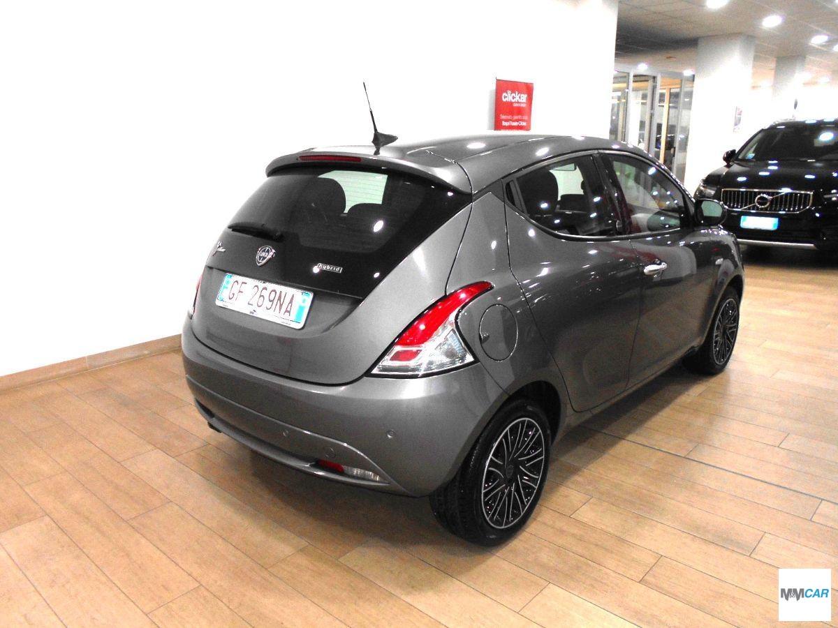 LANCIA - Ypsilon - 1.0 FireFly 5p.S&S Hybryd Gold