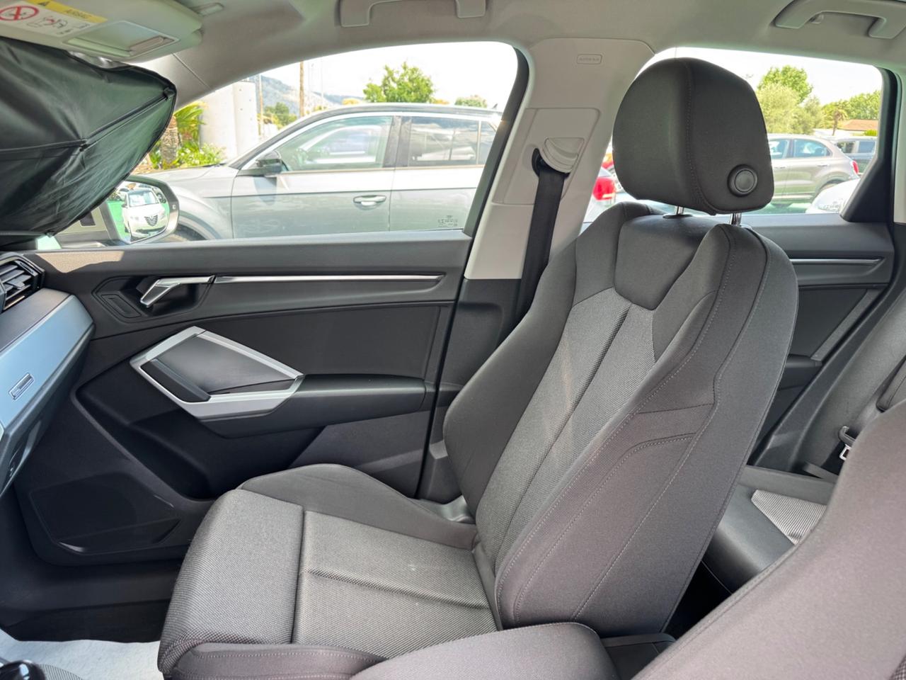 Audi Q3 2.0 TDI 150 CV S tronic line Edition