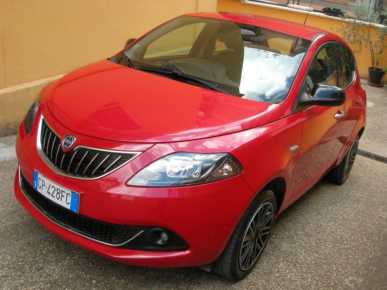 Lancia Ypsilon 1.0 FireFly 5 porte S&S Hybrid Gold