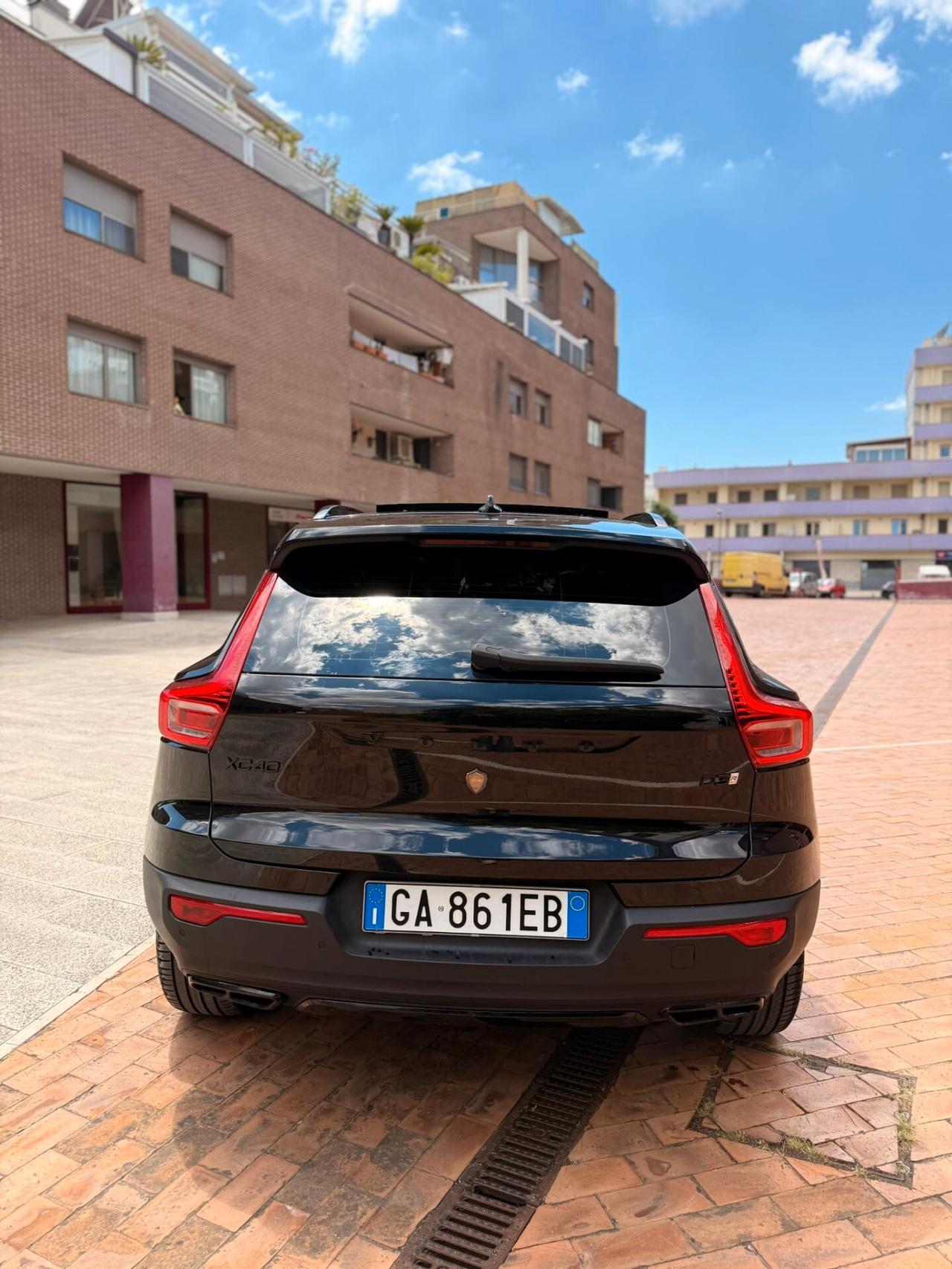 Volvo XC40 D3 Geartronic R-design N1