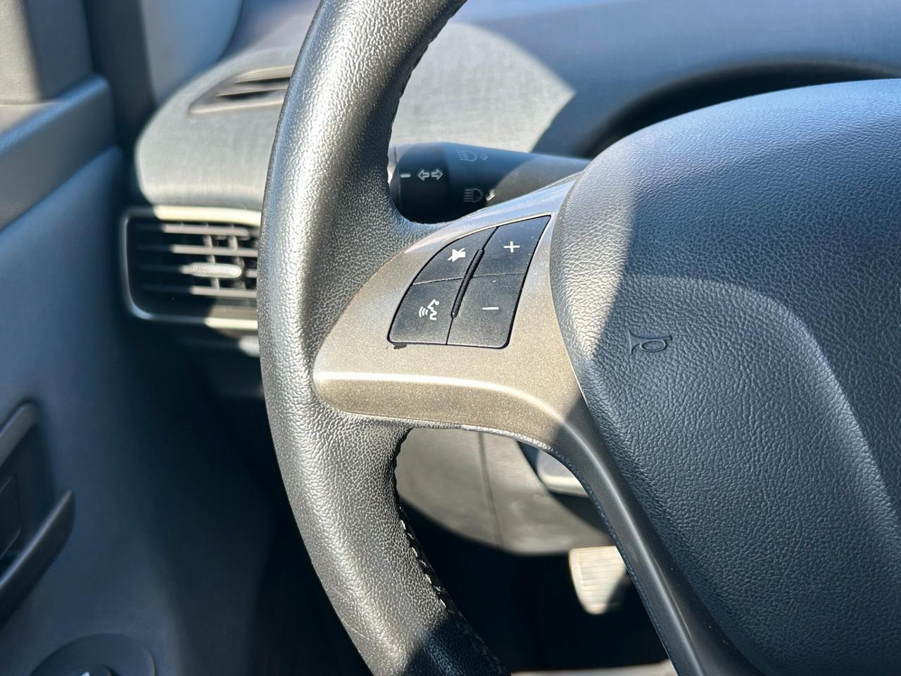 Lancia Ypsilon 1.0 firefly hybrid Gold