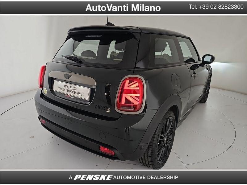 MINI Full Electric Mini 3p Cooper SE Resolute auto