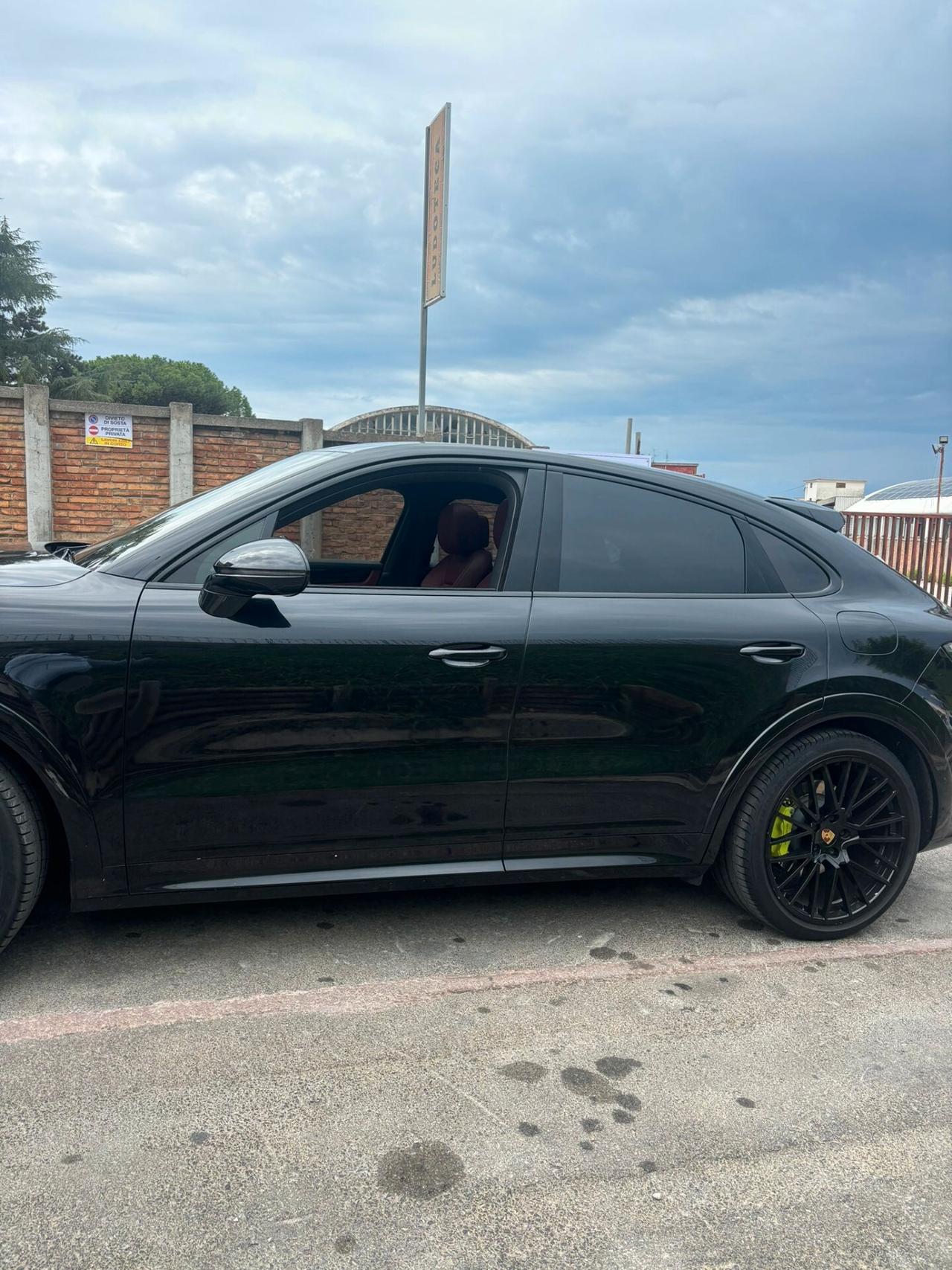 Porsche Cayenne Coupé 3.0 V6 E-Hybrid/STRAFULL