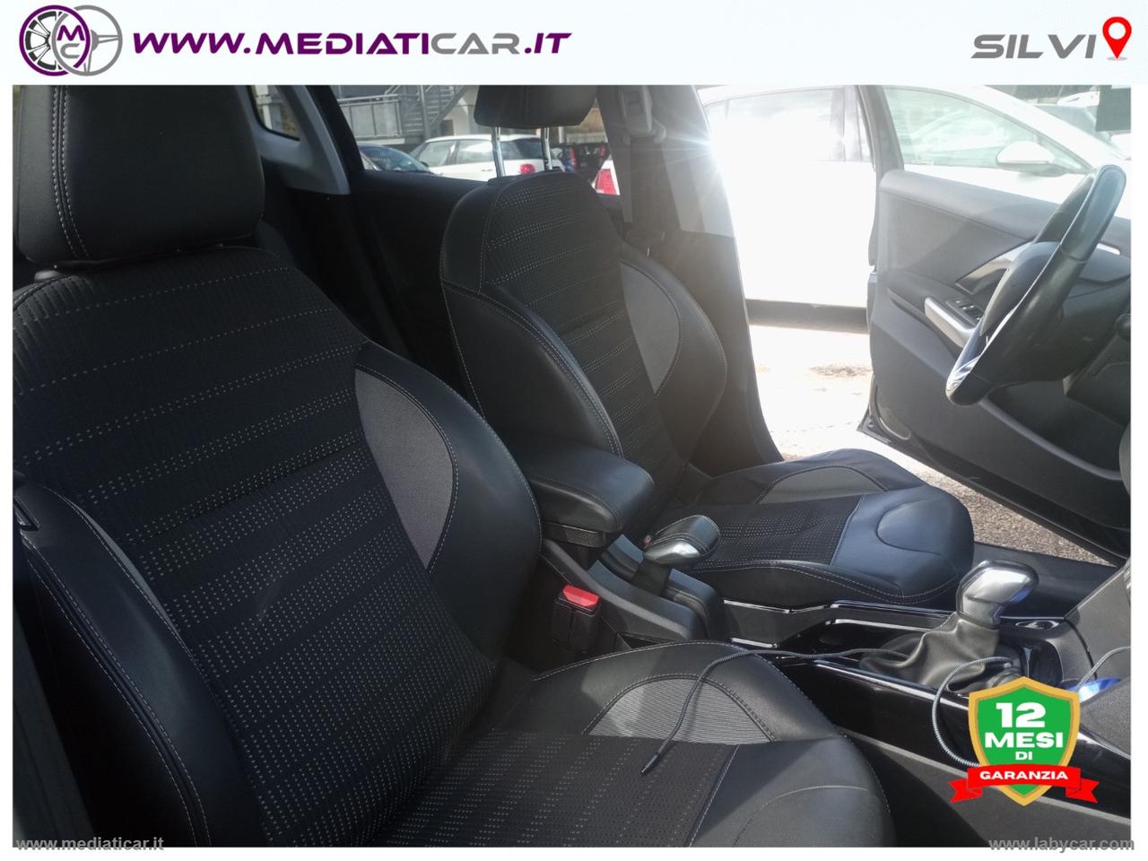 PEUGEOT 2008 BlueHDi 100 Black Matt