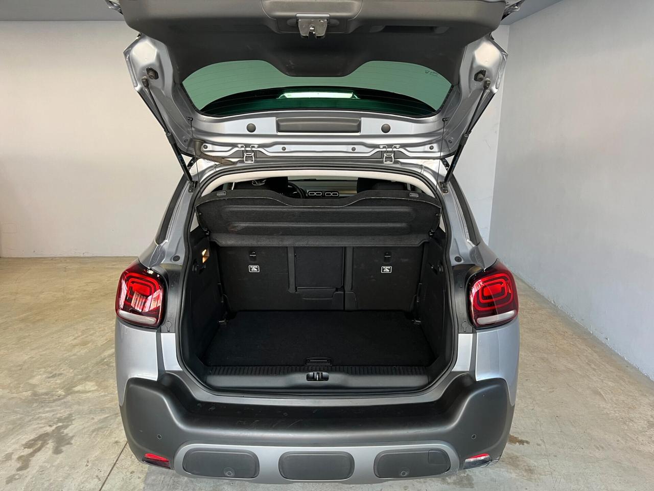 Citroen C3 Aircross 1.2cc SHINE 130cv CAMBIO AUTOMATICO-FULL OPTIONAL