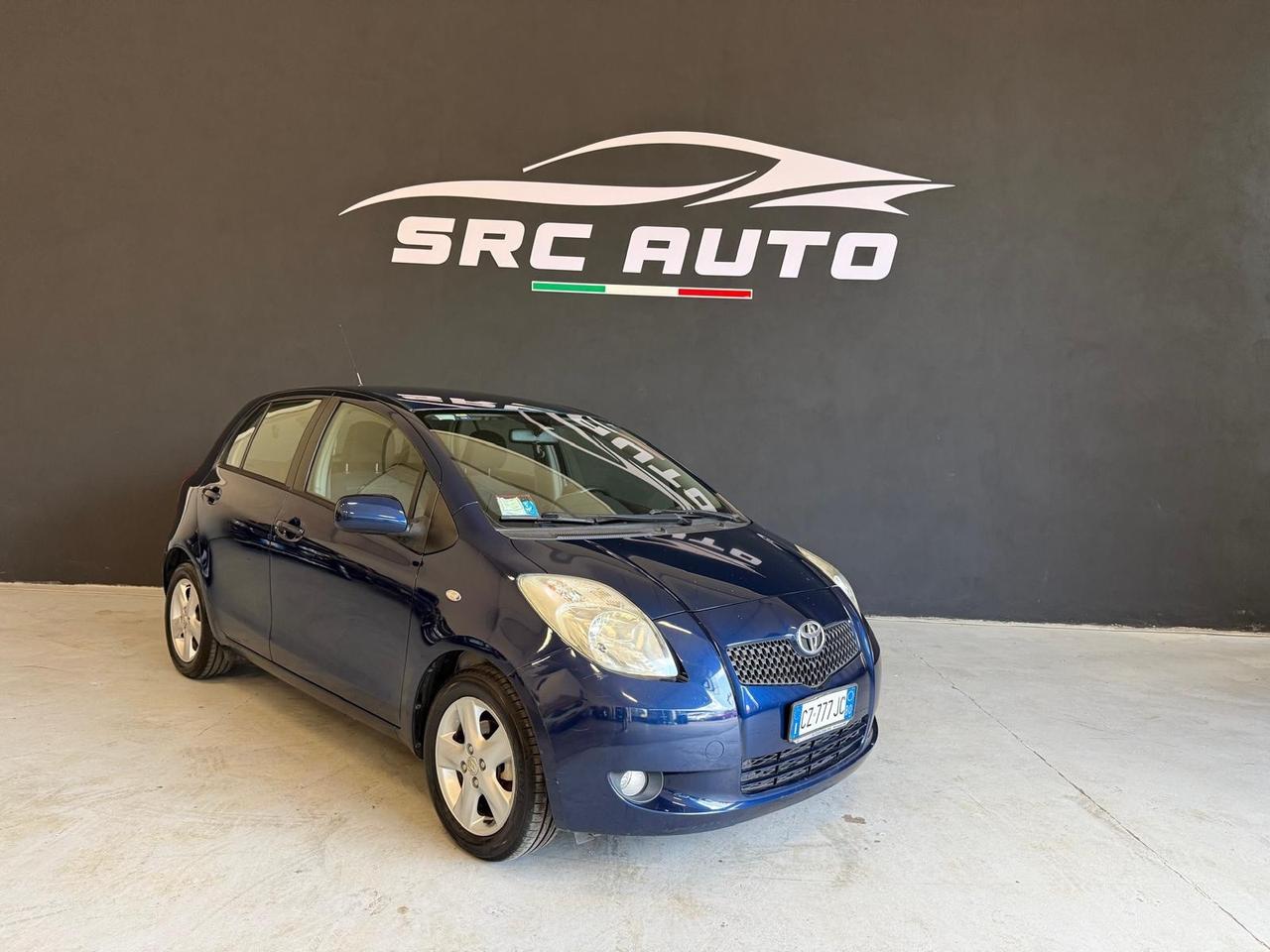 Toyota Yaris 1.0 5 porte Sol