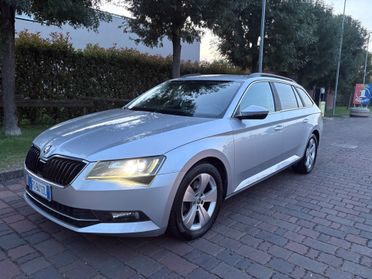 Skoda Superb 2.0 TDI DSG Wagon Style
