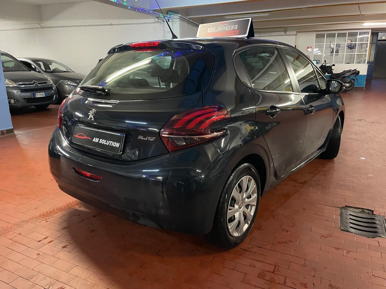 Peugeot 208 1.0 Neopatentati Euro 6