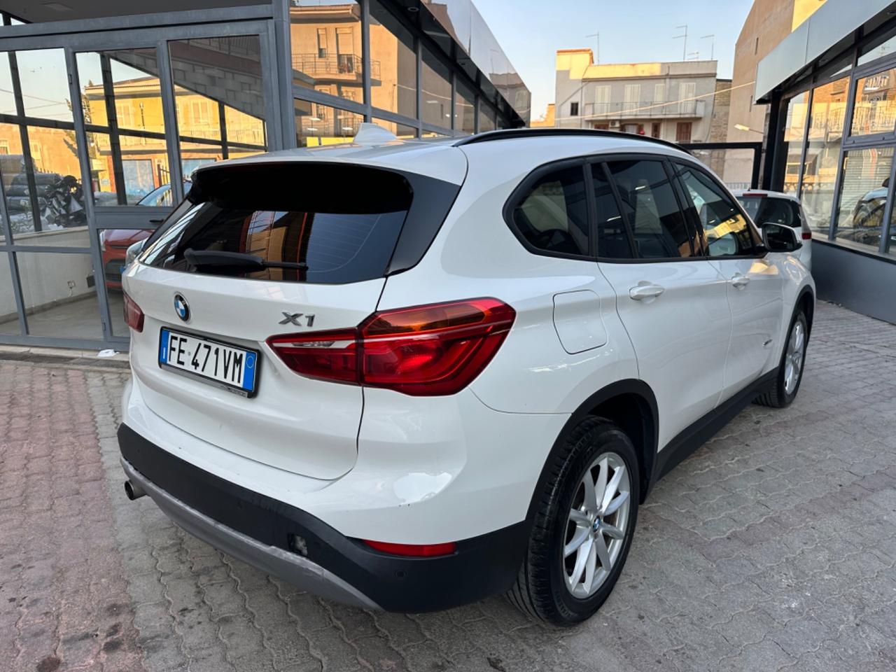 Bmw X1 sDrive18d Automatico Tetto Aprire 2016