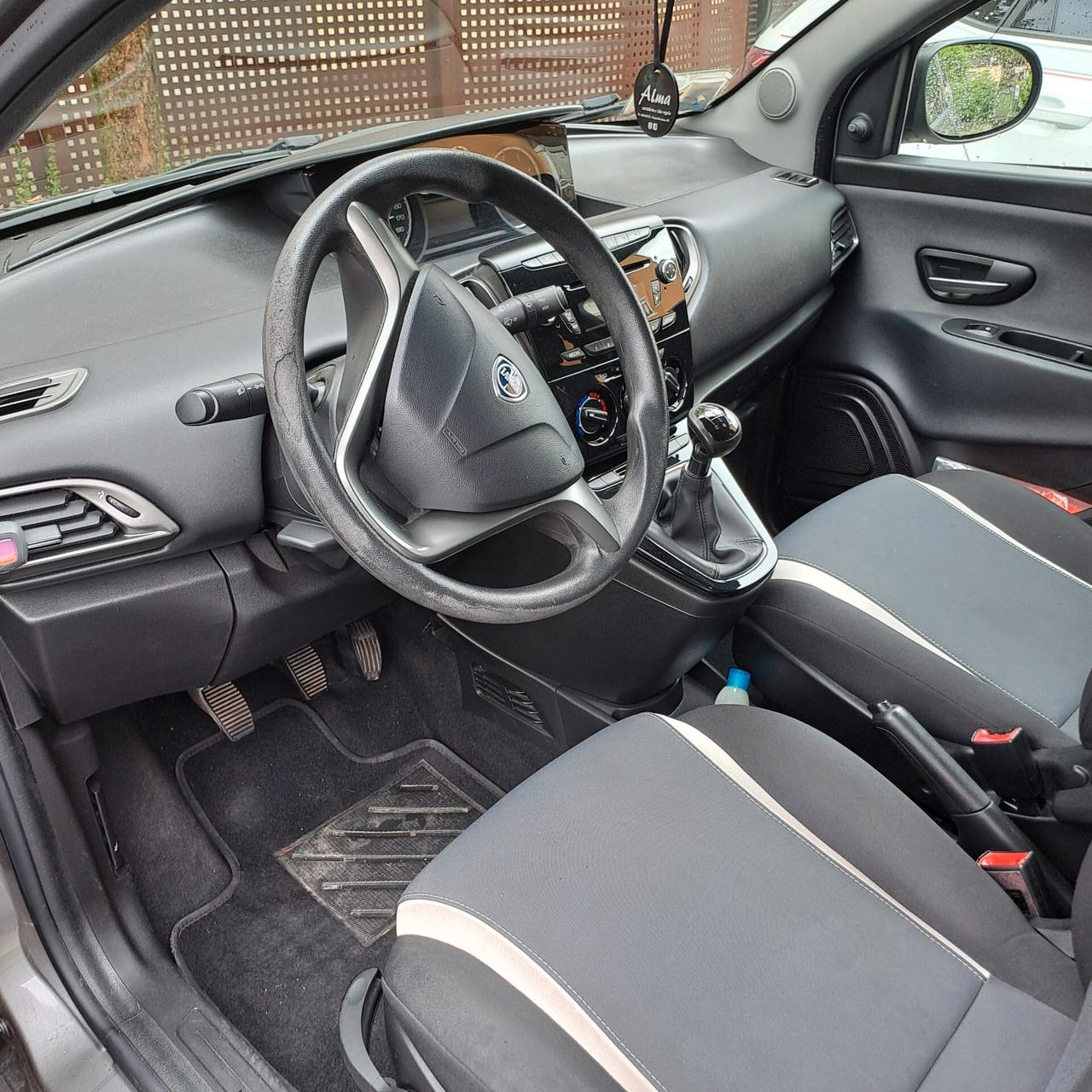 Lancia Y 1.3 Mjet - OK NEOPATENTATI
