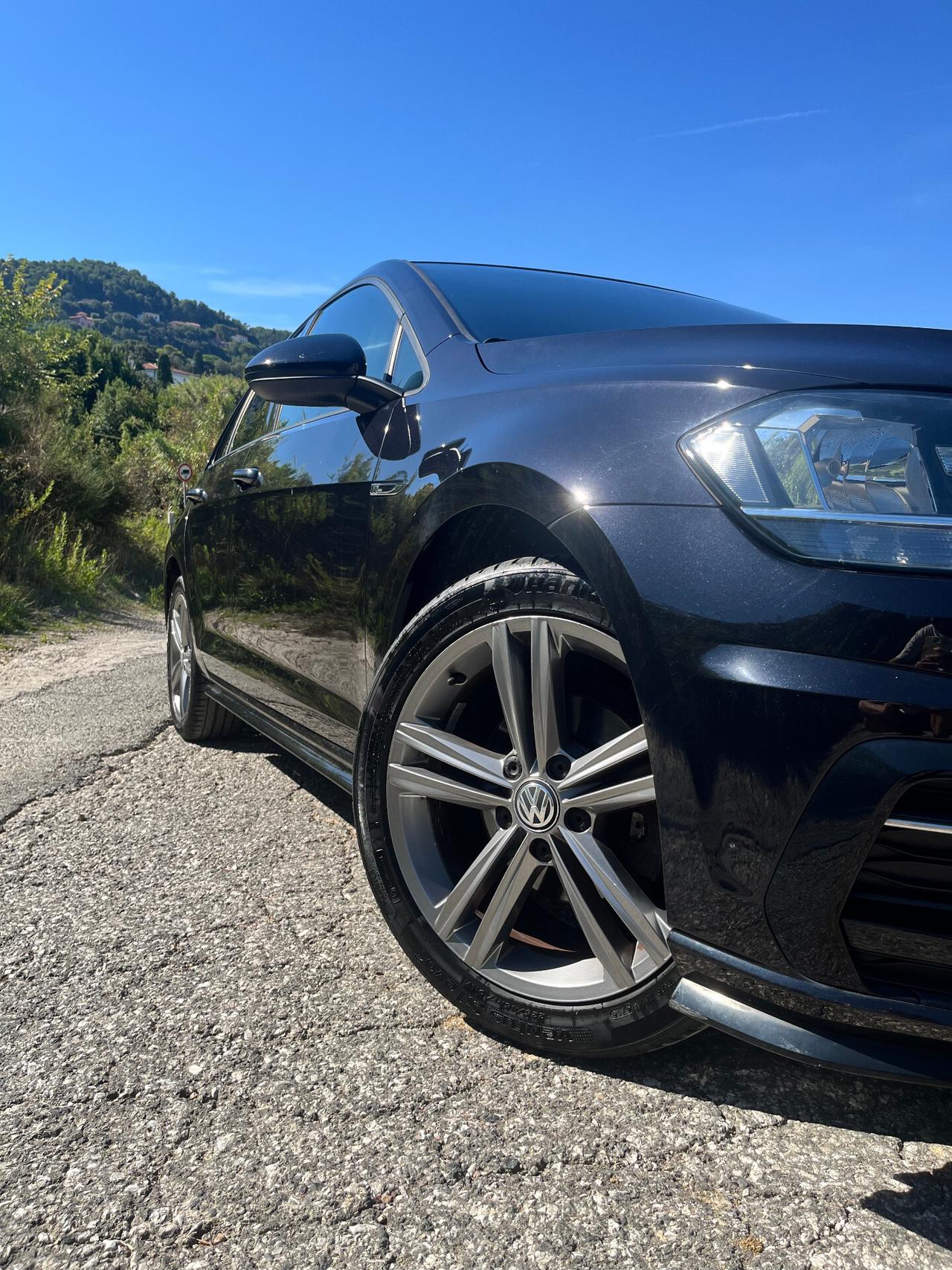 Volkswagen Golf 1.0 TSI 115 CV 5p. R-Line - 45.000 km.