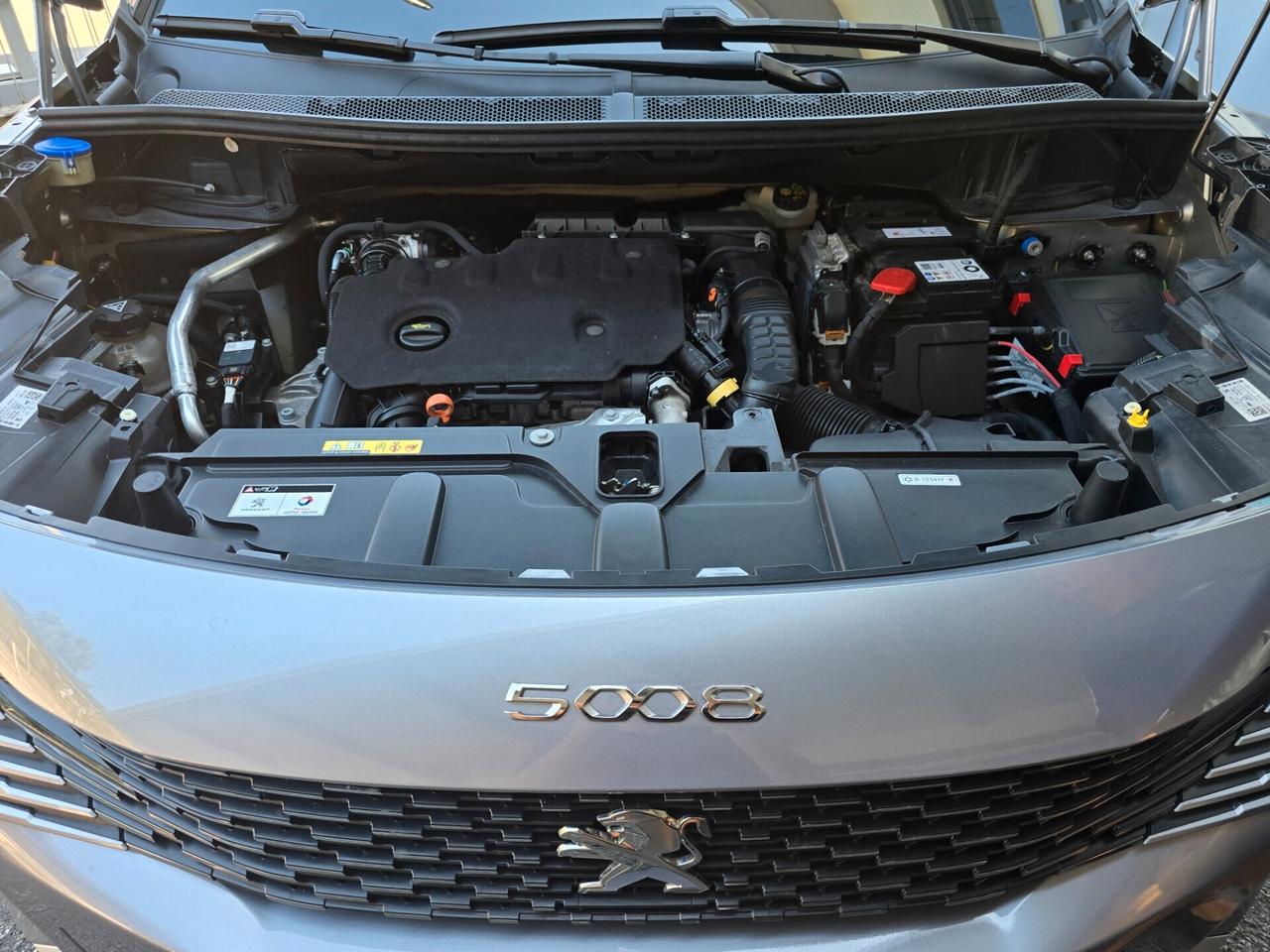 Peugeot 5008 1.5 Bluehdi 130cv EAT8 ALLURE / 7 POSTI