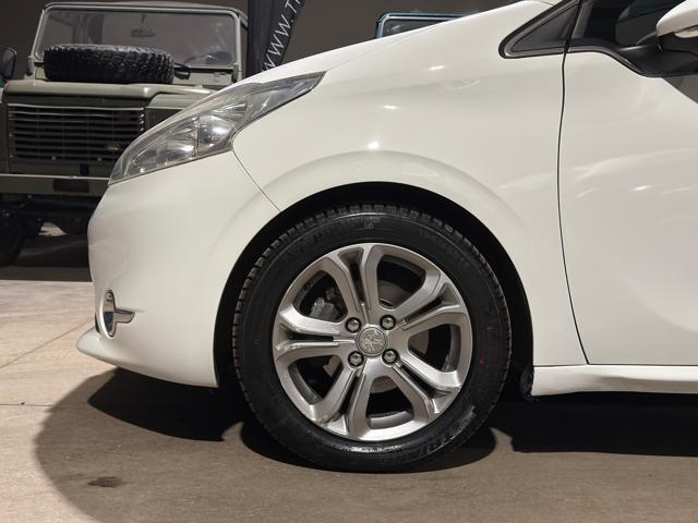 PEUGEOT 208 1.4 8V HDi 68CV 5p. Allure