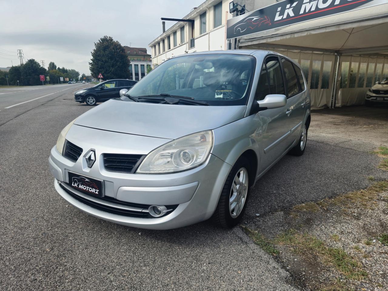 Renault Grand Scenic 1.9 dci 130CV Dynamique 7 POSTI